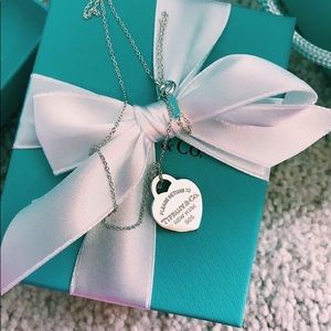 Tiffany&Co Return To Tiffany Silver Heart Tag Pendant Necklace
